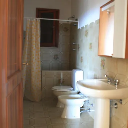 Lovelba * Palazzo (Livorno)